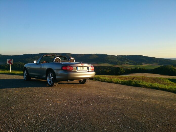 mazda-997480_1280