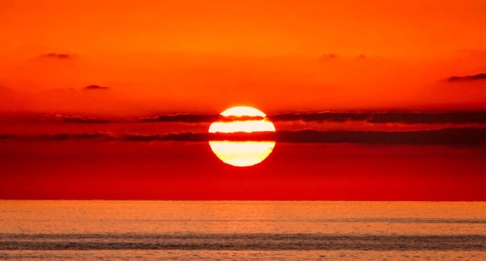 sunset-8331285_1920