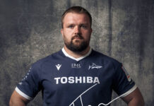 Sharks sign Welsh international prop Tomas Francis on a two-year dea