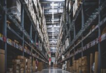 Optimising warehouse ergonomics with scissor lift tables